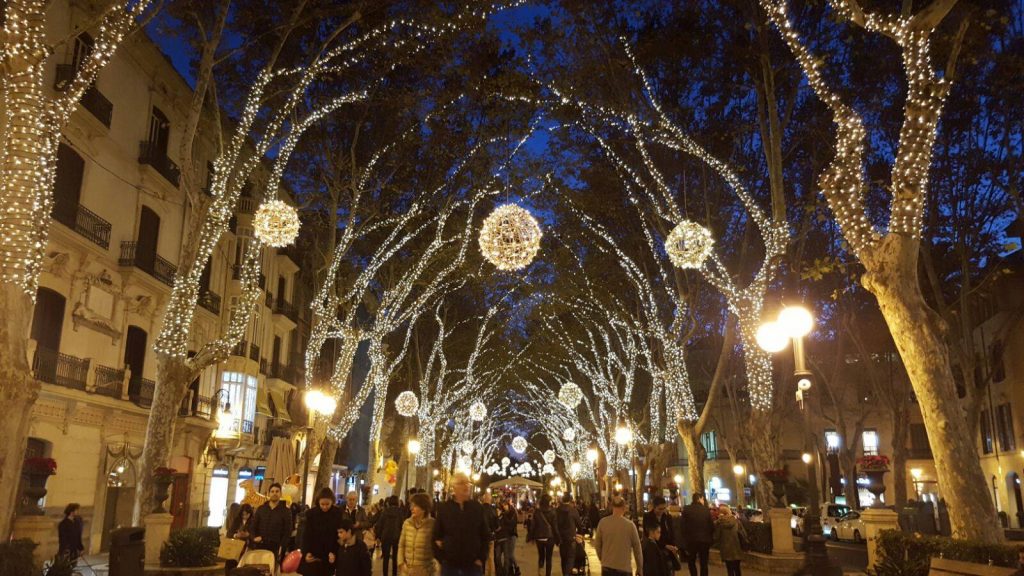 The Christmas lights on Passeig del Borne in Palma