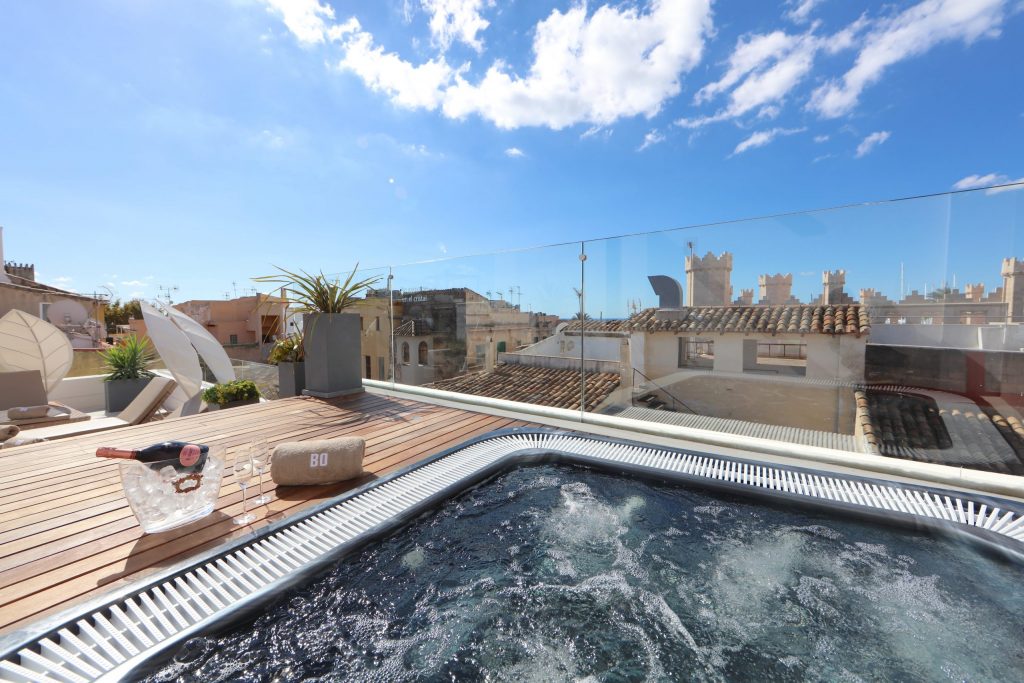 Bo Hotel Roof Top Pool